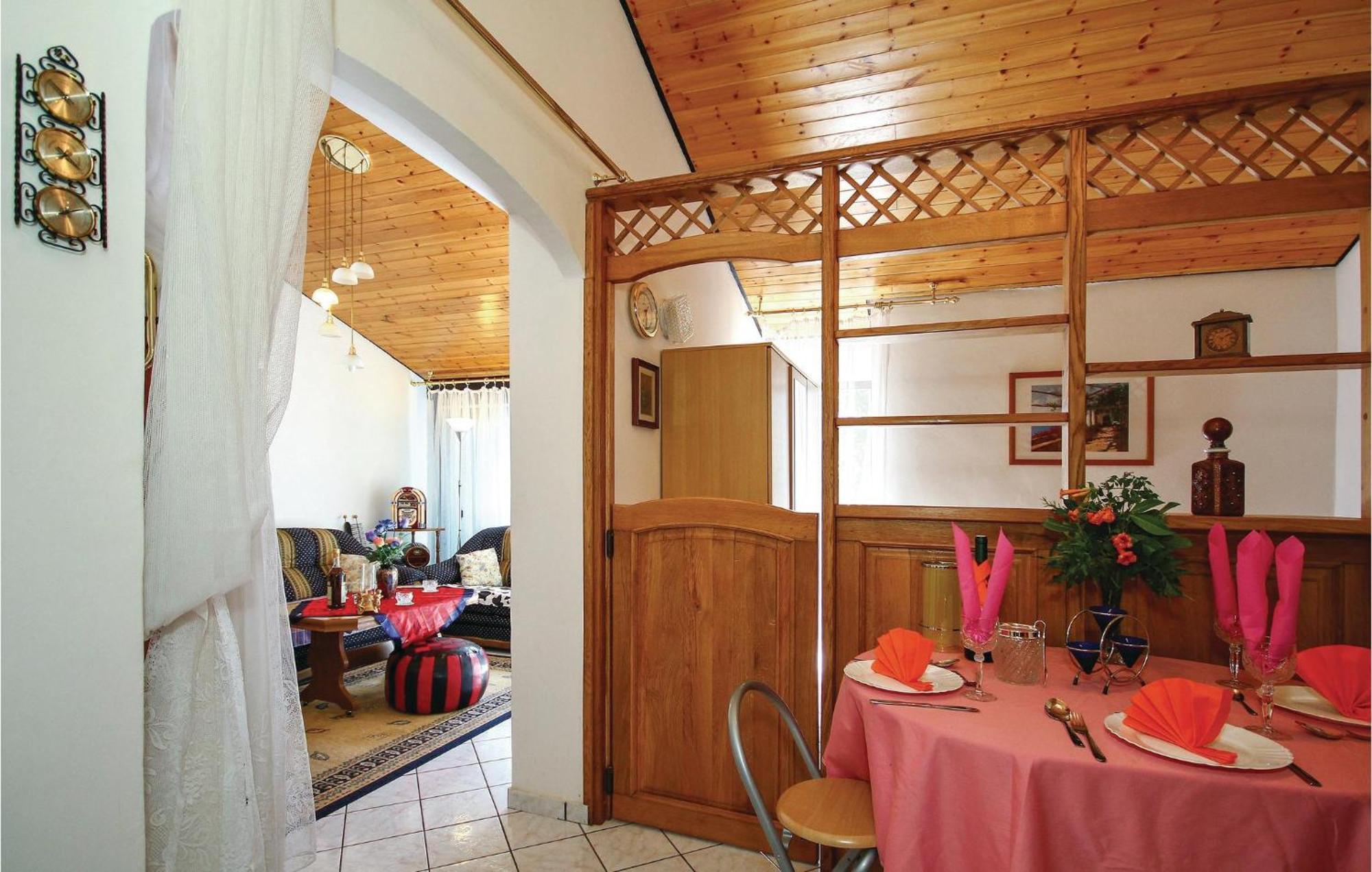 Ferienhaus Beautiful In Cervar Porat With Kitchen *