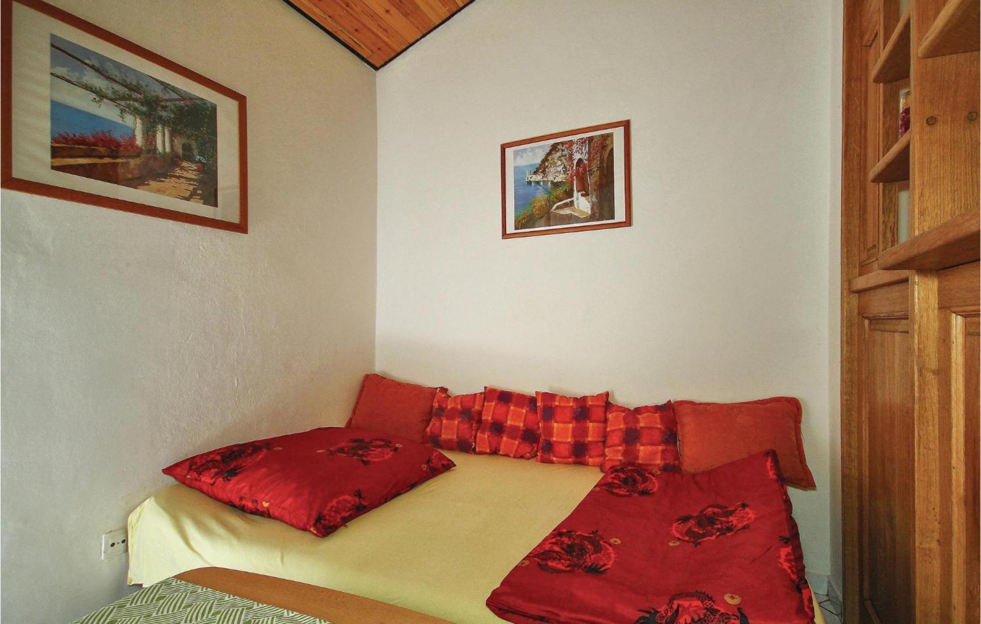 Beautiful In Cervar Porat With Kitchen * Poreč